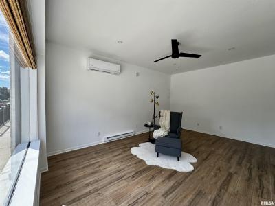 20 W SIDE Square, Macomb, 伊利諾州 61455, 美國