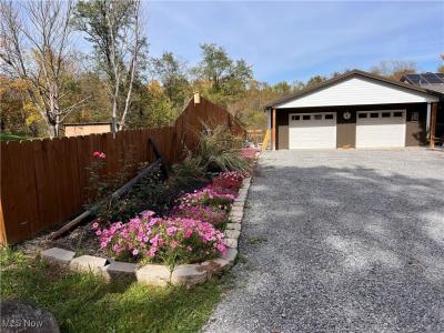 46208 Pine Hollow Road, Rogers, Ohio 44455