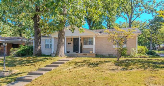 53 Flag Road, Little Rock, Arkansas 72205, USA