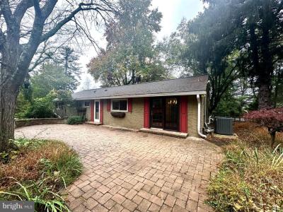 1 High Acres Drive, Ewing, New Jersey 08628