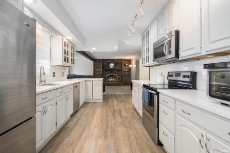 25578 Thornberry Court, Elkhart, Indiana 46517