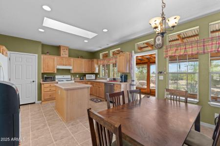 23345 W Los Huesos Way, Congress, Arizona 85332, Estados Unidos