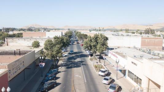 40 N Main Street, Porterville, Californie 93257, États-Unis