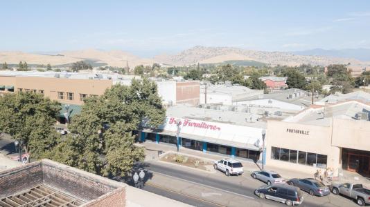40 N Main Street, Porterville, Californie 93257, États-Unis