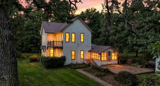 1232 540th St SW, Kalona, Iowa 52247, USA