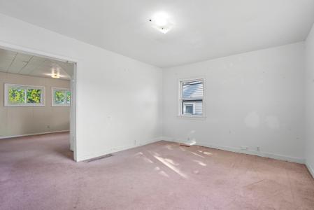 715 N 8th Ave., Washington, Iowa 52353, USA