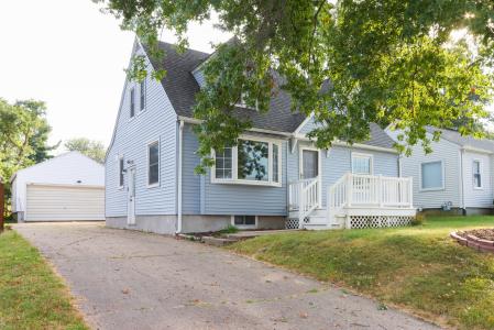 108 Middle Rd., Muscatine, Iowa 52761