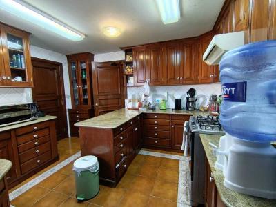 Avenida Ecuador, Monticulo. No. 2617 zona Sopocachi , Sopocachi, La Paz 00001, Bolivya