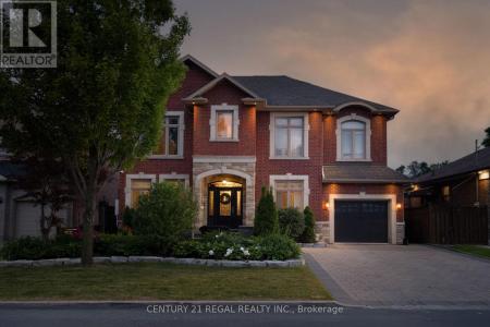 127 SULTANA AVENUE, Toronto (englemount-lawrence), Ontario M6A 1T6, Canada