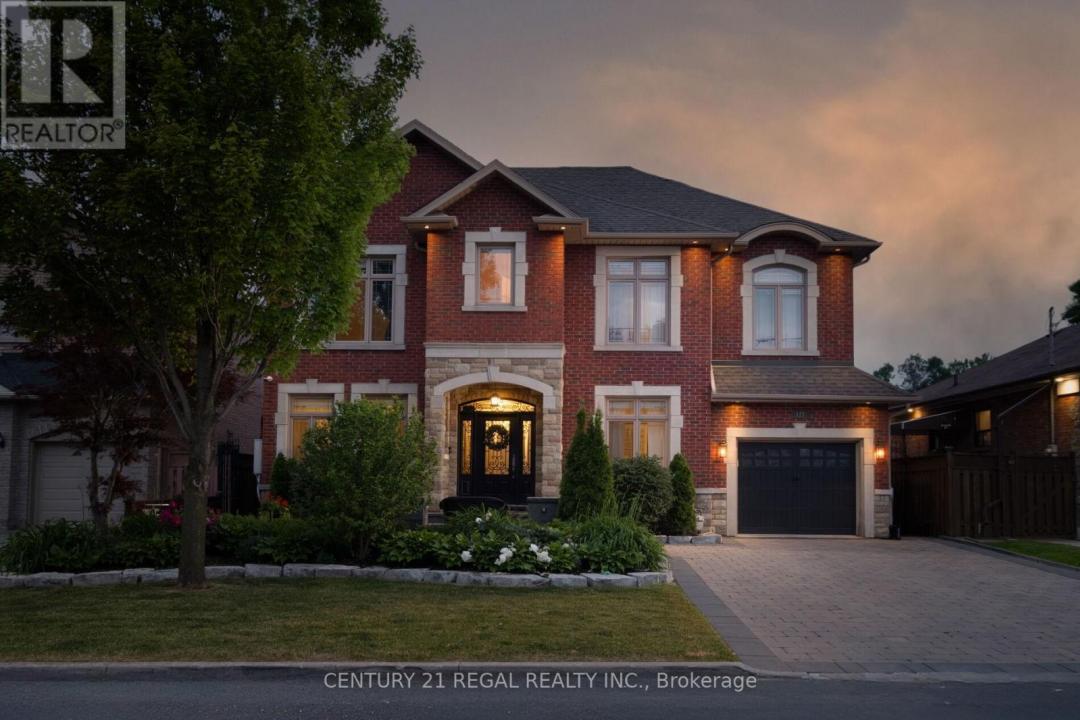 127 SULTANA AVENUE, Toronto (englemount-lawrence), Ontario M6A 1T6, Canada