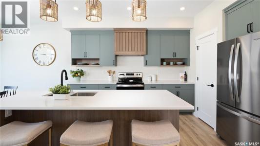 4768 FERNDALE CRESCENT, Regina, Saskatchewan S4V 4A3, Canada