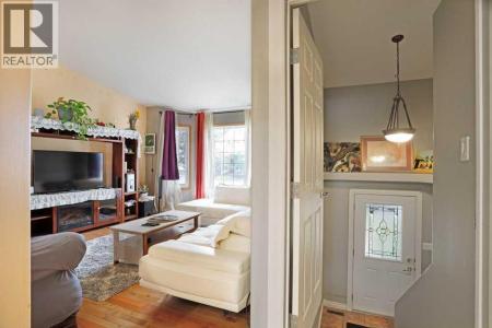 144 UPLAND BOULEVARD, Brooks, Alberta T1R 0R3, Canada