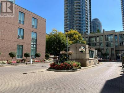 22 OLIVE AVENUE, Toronto (willowdale East), Ontario M2N 7G6, Canada