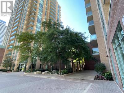 22 OLIVE AVENUE, Toronto (willowdale East), Ontario M2N 7G6, Canada