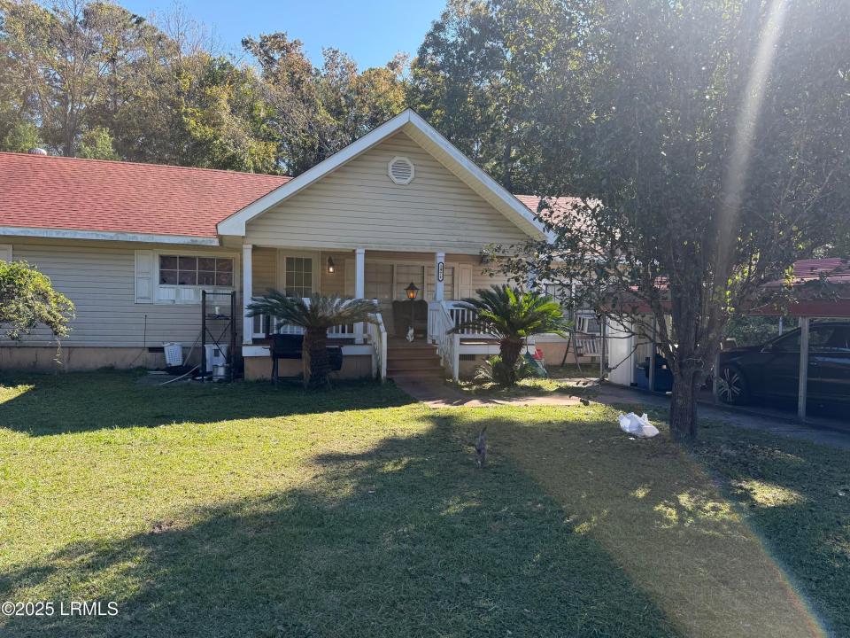 1973 Colonial Avenue, Beaufort, South Carolina 29906