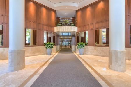 2000 Rue Drummond, Montréal (Ville-Marie), Quebec H3G 2X1, Canada