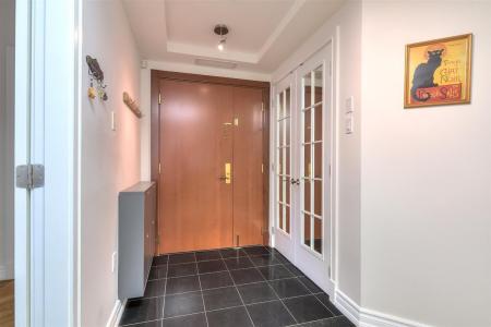 2000  Rue Drummond, Montréal (Ville-Marie), Quebec H3G 2X1, Canada