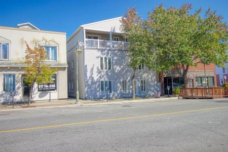 207-209  Av. Carter, Rouyn-Noranda, Quebec J9X 1S7, Canada