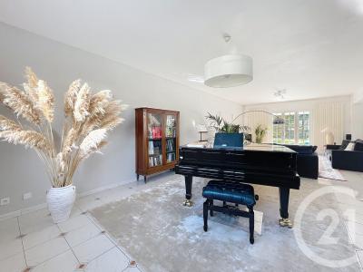 Tracy Le Mont, Picardie 60170, Francia