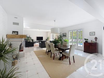 Tracy Le Mont, Picardie 60170, Francia