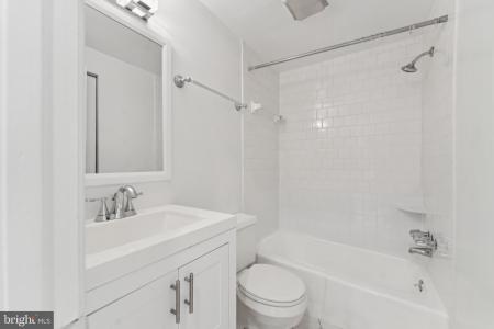 1718 Corcoran Street NW Unit# 23, Washington, Washington D.C. 20009, Estados Unidos