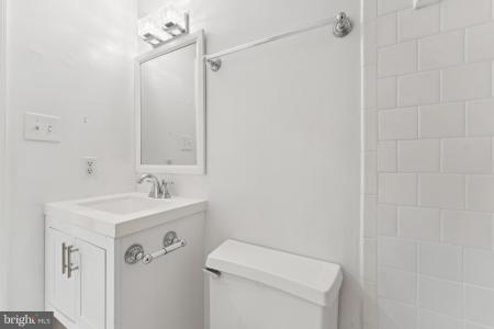 1718 Corcoran Street NW Unit# 23, Washington, Washington D.C. 20009, Estados Unidos