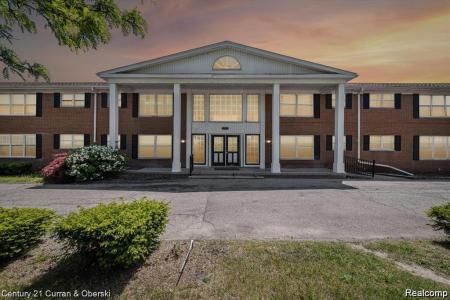 25301 5 Mile Road , 125, Redford Charter Township, Michigan 48239, Estados Unidos