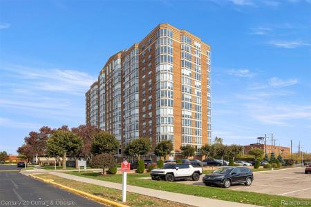 250 E Harbortown Drive , 708, Detroit, Michigan 48207, Estados Unidos