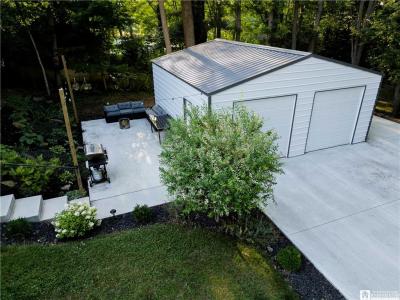 1 Edith Ave., Jamestown, New York 14701, USA