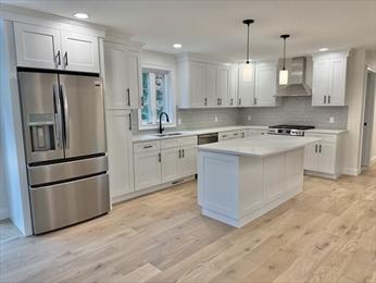 24 Fletcher Drive, Tyngsborough, Massachusetts 01879, HOA KỲ