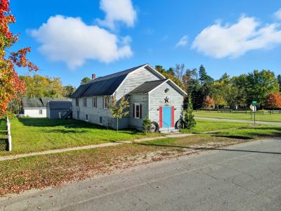 149 S Clark St., Six Lakes, Мичиган 48886, Соединенные Штаты