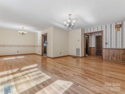 1015 Pisgah Highway, Candler, 北卡罗来纳州 28715, 美国