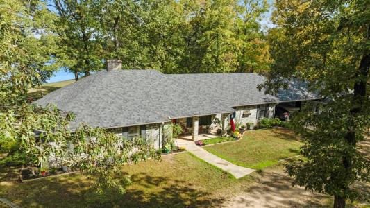 717 Hidden Lake Drive, Powderly, Texas 75473, États-Unis