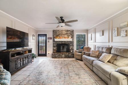 717 Hidden Lake Drive, Powderly, Texas 75473, États-Unis