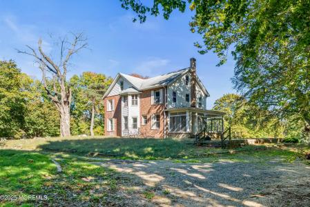 74 Reynolds Drive, Eatontown, New Jersey 07724