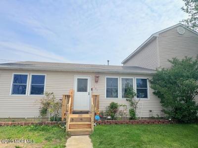 101 Illinois Avenue, Waretown, NJ 08758, USA