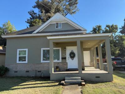 34 Clinton Street, Yuba City, California 95991, USA