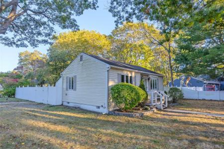 85 Lake Promenade, Ronkonkoma, Nueva York 11779, Estados Unidos