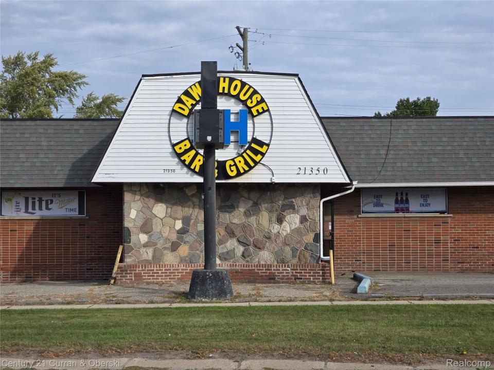 21350 Van Born Road, Dearborn Heights, Michigan 48125
