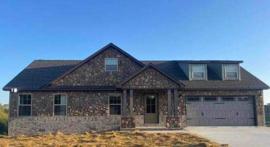 64 Queens Drive, East Bernstadt, Kentucky 40729