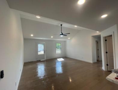 64 Queens Drive, East Bernstadt, Kentucky 40729