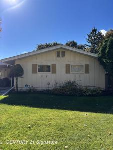 1727 Briarwood Dr, Flint, Michigan 48507, USA