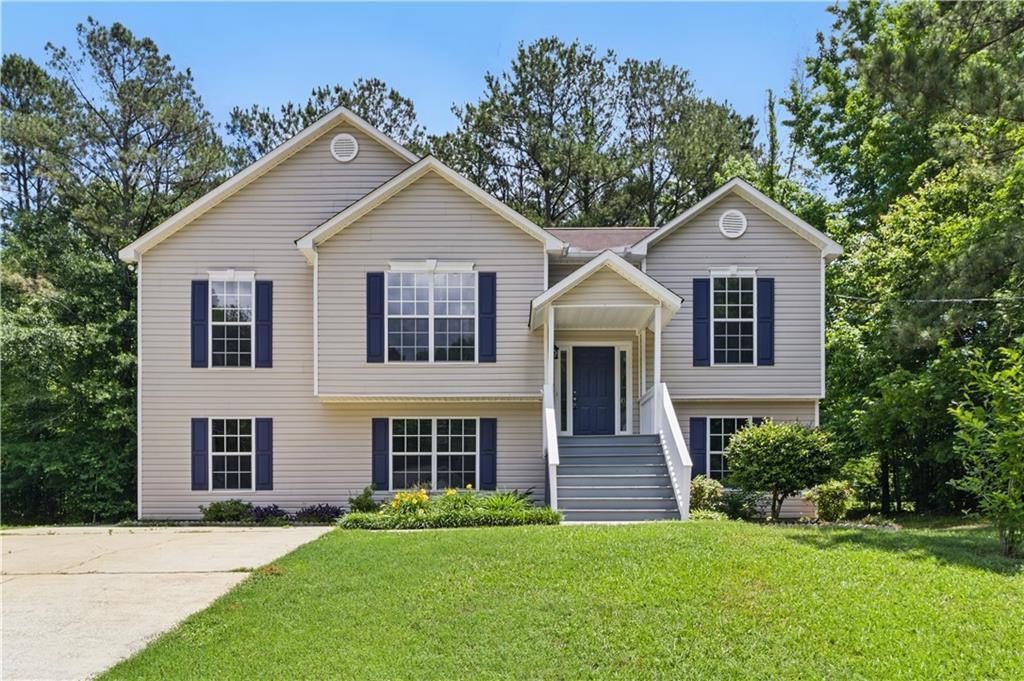 226 Lee Road 2093, Na Dolinę, Alabama 36854, USA