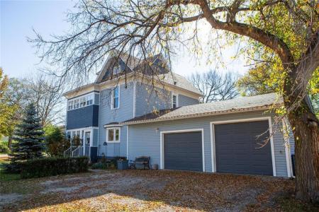 94 3RD STREET SOUTH, Souris, Manitoba R0K 2C0, Canada