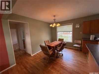 507 7TH AVENUE E, Assiniboia, Saskatchewan S0H 0B0, Canada