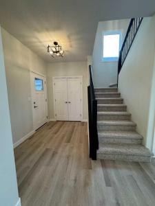 38 TAGISH AVENUE, Red Deer, Alberta T4P 0Y7, Canadá