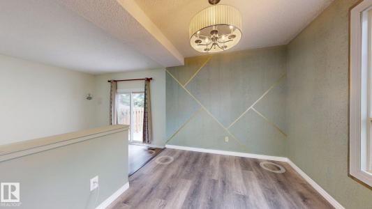 4403 RIVERBEND ROAD NW, Edmonton, Alberta T6H 5S9, Canada