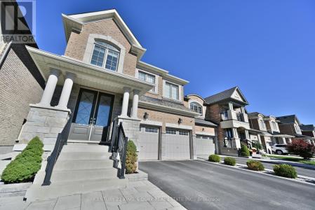 356 HARTWELL WAY, Aurora, Ontario L4G 0W5, Canada