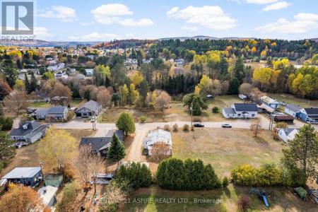 22 ZILNEY STREET, Madawaska Valley, Ontario K0J 1B0, Kanada