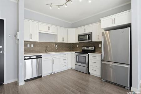 720 BALTZAN BOULEVARD, Saskatoon, Saskatchewan S7W 0W6, Canada